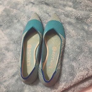 Rothy's Retires Teal Pointed Toe Shoe, Size 7